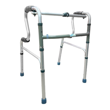 Andadera de aluminio plegable reciproca de doble apoyo 90 kg.